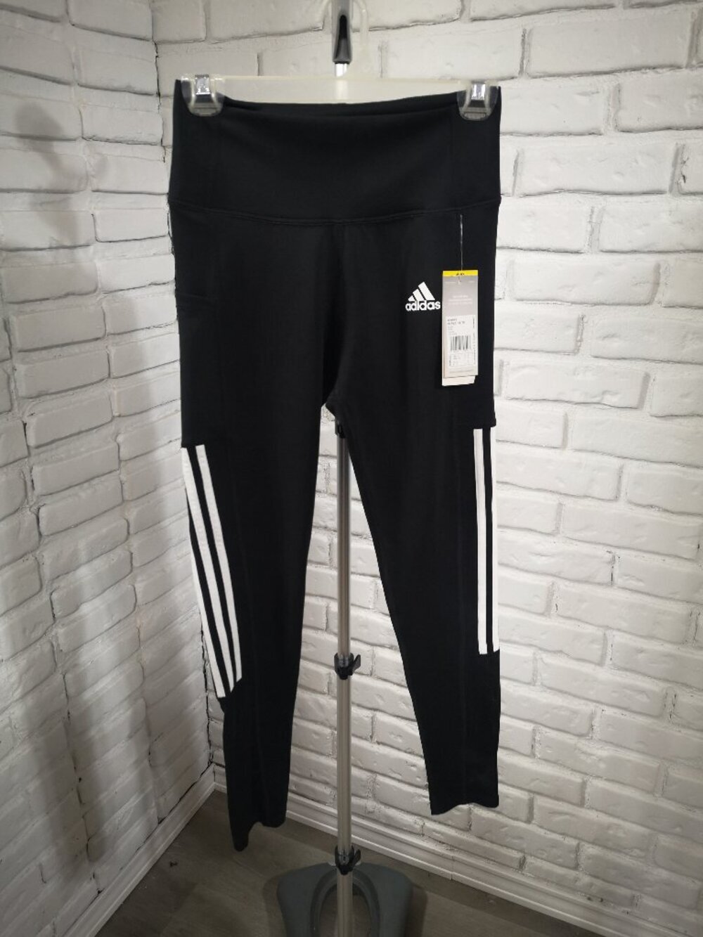 NWT Adidas Primegreen Aeroready Ladies Size Small Black w/ White 7/8 Leggings